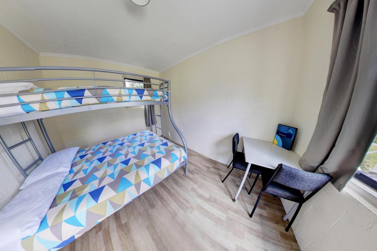 Russell Top 10 Holiday Park Екстер'єр фото